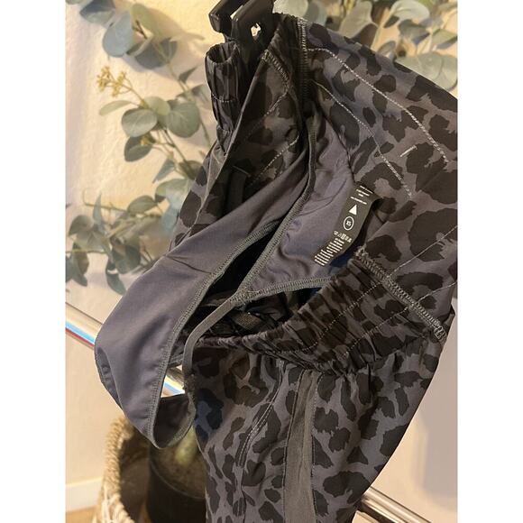 Balance Athletica Breeze shorts - Picture 3 of 6